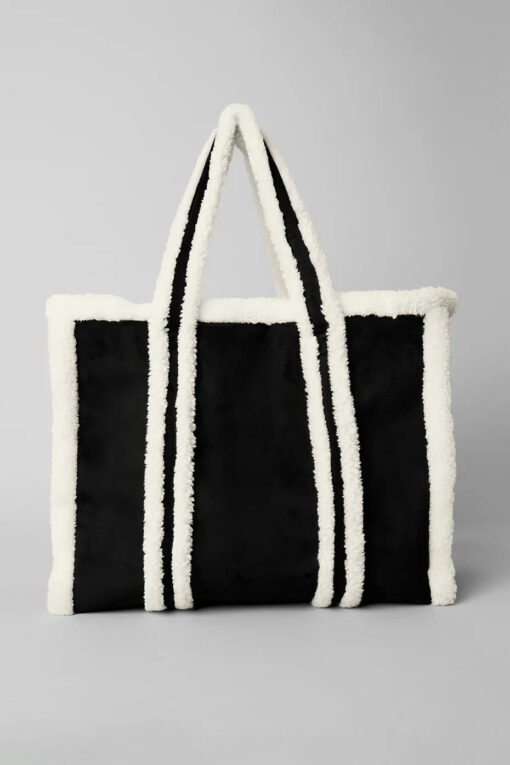 Winterfun Tote Bag - Image 2