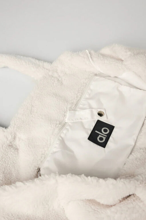 Foxy Sherpa Tote White - Image 2